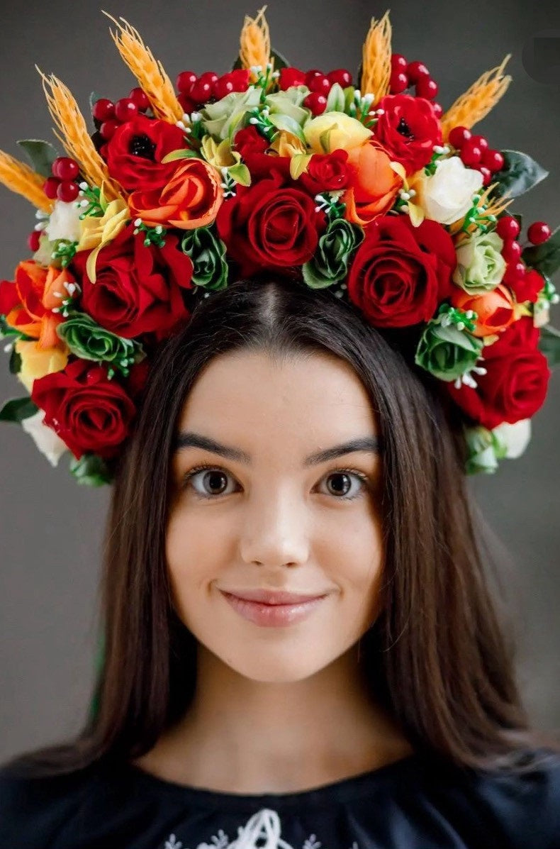 Stage flower crown with ribbons. Roses