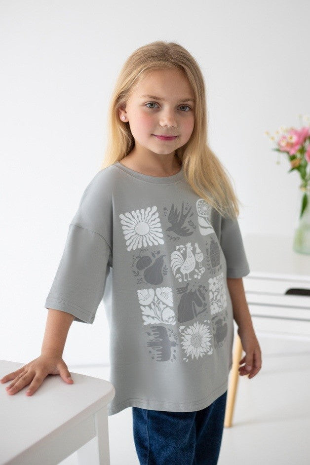 Kid's gray t-shirt with ethnic print