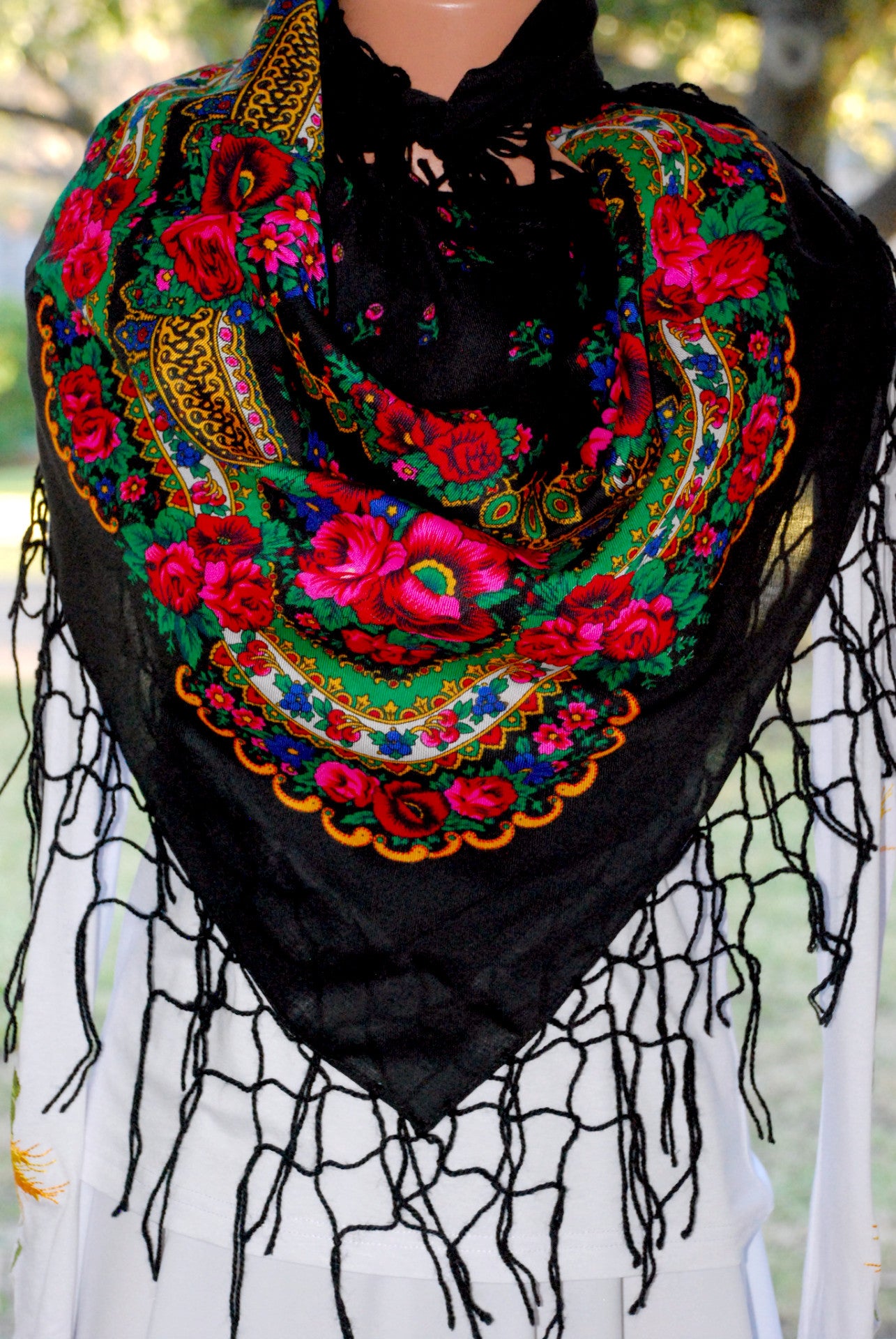 Ukrainian shawl "Hustka". Black. Large