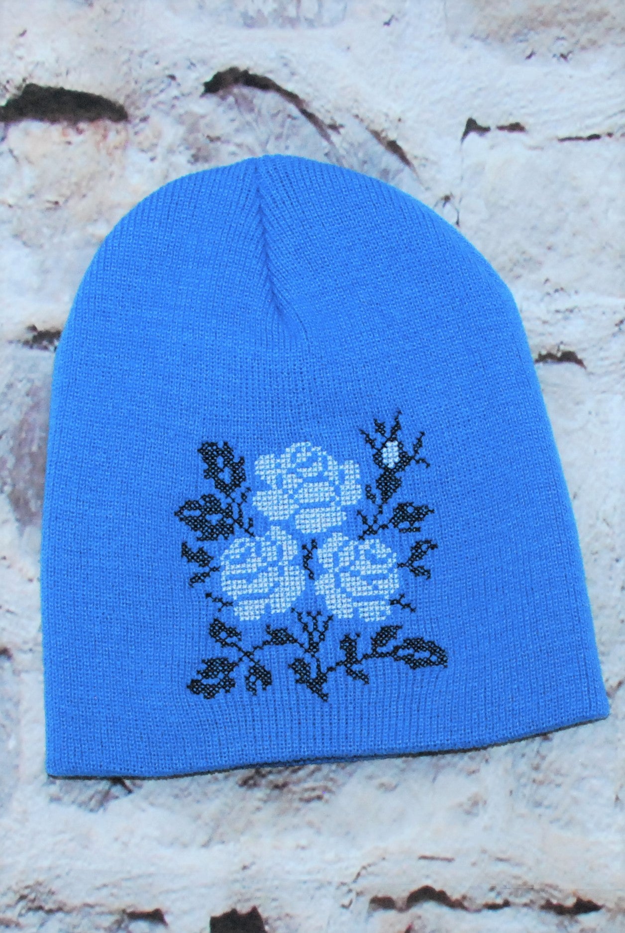 Knitted embroidered beanie hat "Roses" Blue